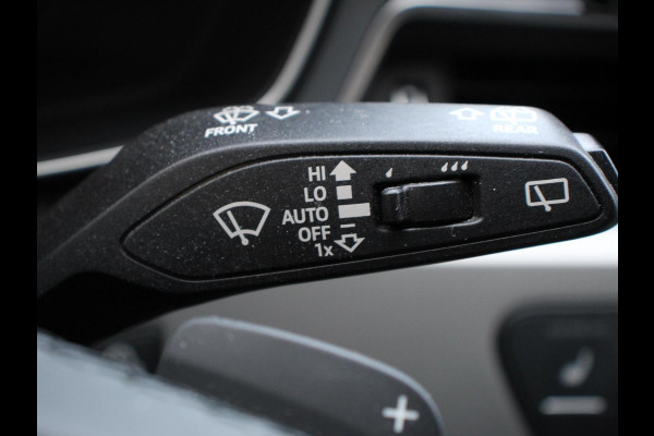 Audi A4 Avant 40 TFSI 205pk S-Tronic S-Line | Climate control | Adaptive cruise control | Navigatie | Parkeersensoren | Stoelverwarming | Elektrische achterklep | Apple Carplay/ Android Auto