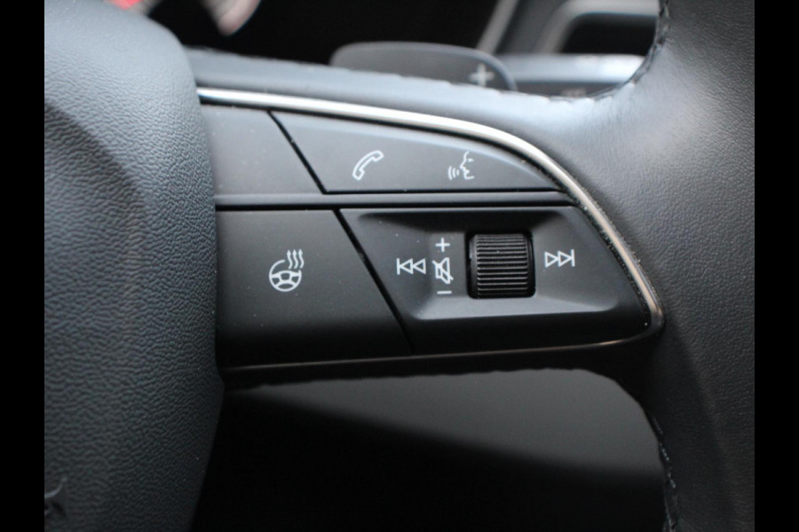 Audi A4 Avant 40 TFSI 205pk S-Tronic S-Line | Climate control | Adaptive cruise control | Navigatie | Parkeersensoren | Stoelverwarming | Elektrische achterklep | Apple Carplay/ Android Auto