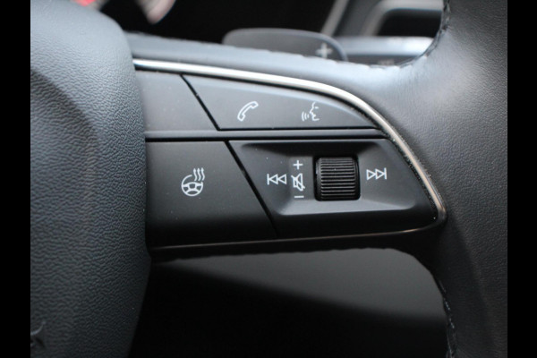 Audi A4 Avant 40 TFSI 205pk S-Tronic S-Line | Climate control | Adaptive cruise control | Navigatie | Parkeersensoren | Stoelverwarming | Elektrische achterklep | Apple Carplay/ Android Auto