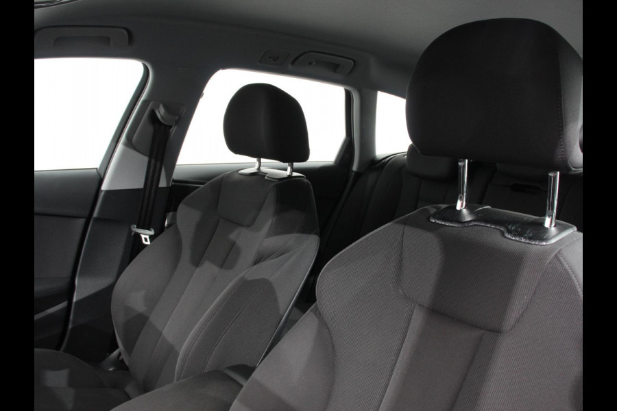 Audi A4 Avant 40 TFSI 205pk S-Tronic S-Line | Climate control | Adaptive cruise control | Navigatie | Parkeersensoren | Stoelverwarming | Elektrische achterklep | Apple Carplay/ Android Auto