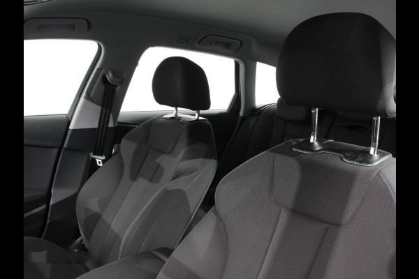 Audi A4 Avant 40 TFSI 205pk S-Tronic S-Line | Climate control | Adaptive cruise control | Navigatie | Parkeersensoren | Stoelverwarming | Elektrische achterklep | Apple Carplay/ Android Auto