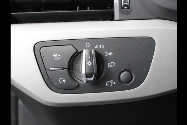 Audi A4 Avant 40 TFSI 205pk S-Tronic S-Line | Climate control | Adaptive cruise control | Navigatie | Parkeersensoren | Stoelverwarming | Elektrische achterklep | Apple Carplay/ Android Auto