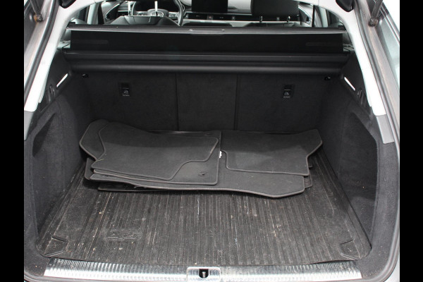 Audi A4 Avant 40 TFSI 205pk S-Tronic S-Line | Climate control | Adaptive cruise control | Navigatie | Parkeersensoren | Stoelverwarming | Elektrische achterklep | Apple Carplay/ Android Auto