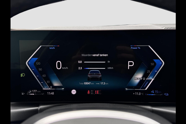 BMW 3 Serie Touring 320e | M-Sport | Pano | Harman Kardon | 19 inch | Carbon | Stuurwiel verwarmd | Individual | Brooklyn Grey