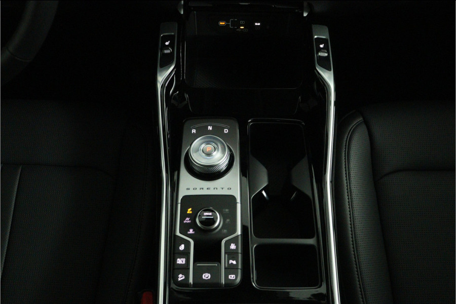 Kia Sorento 1.6 T-GDi Plug-in Hybrid 4WD DynamicPlusLine 7p. -  PanoramaSchuif-/kanteldak - Bose geluid - Stoelverwarming voor en achter - Fabrieksgarantie t/m 2033