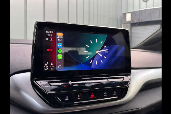 Volkswagen ID.4 First 77 kWh | SOH: 88,9% | Trekhaak | Leder Alcantara | Adaptive CC |