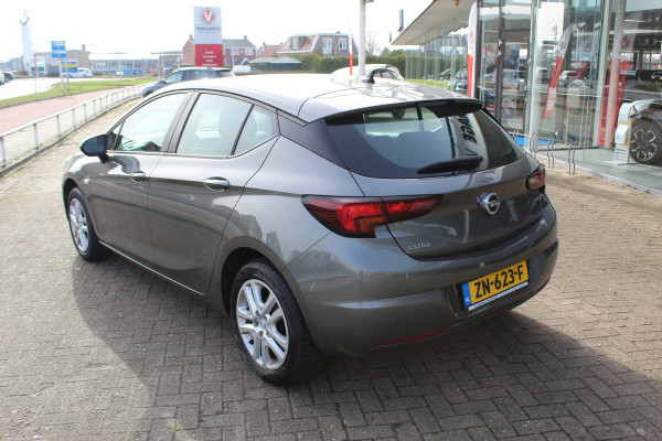 Opel Astra 1.0 Turbo Online Edition 5deurs , zeer nette auto Climate control , Cruise control , Navigatie , Bluetooth Parkeersensoren achter en voor