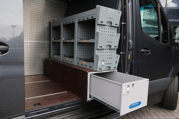 Mercedes-Benz Sprinter 317 CDI | Aut. | L2H2 | Omvormer | Inrichting | Luifel | 3.5t trekgewicht..