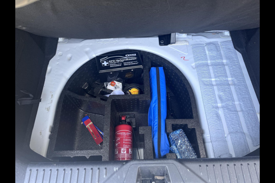 Ford Fiesta 1.0 EcoBoost Titanium 95pk | Winterpack | Adaptieve Cruise controle | Achteruitrijcamera | SYNC 3 Navigatie | Apple Carplay/Android Auto