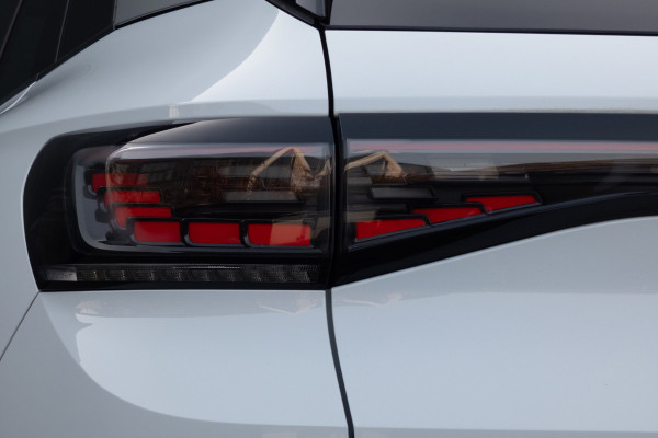 Volkswagen ID.4 First PRO MAX 77 kWh | SOH 91% | IQ-LIGHT | 360 CAMERA | STOELMASSAGE | ACC