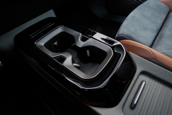 Volkswagen ID.4 First PRO MAX 77 kWh | SOH 91% | IQ-LIGHT | 360 CAMERA | STOELMASSAGE | ACC