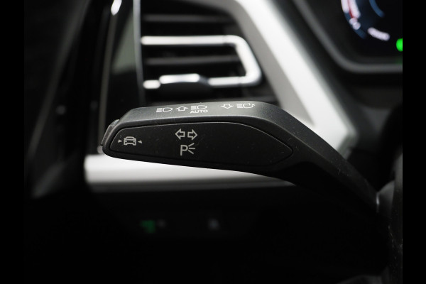 Audi Q4 e-tron 40 Edition 82 kWh | Stoelverwarming | Cruise | Climate | Carplay | Zwarte Hemel | DAB | PDC