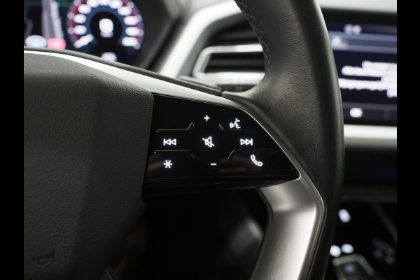 Audi Q4 e-tron 40 Edition 82 kWh | Stoelverwarming | Cruise | Climate | Carplay | Zwarte Hemel | DAB | PDC