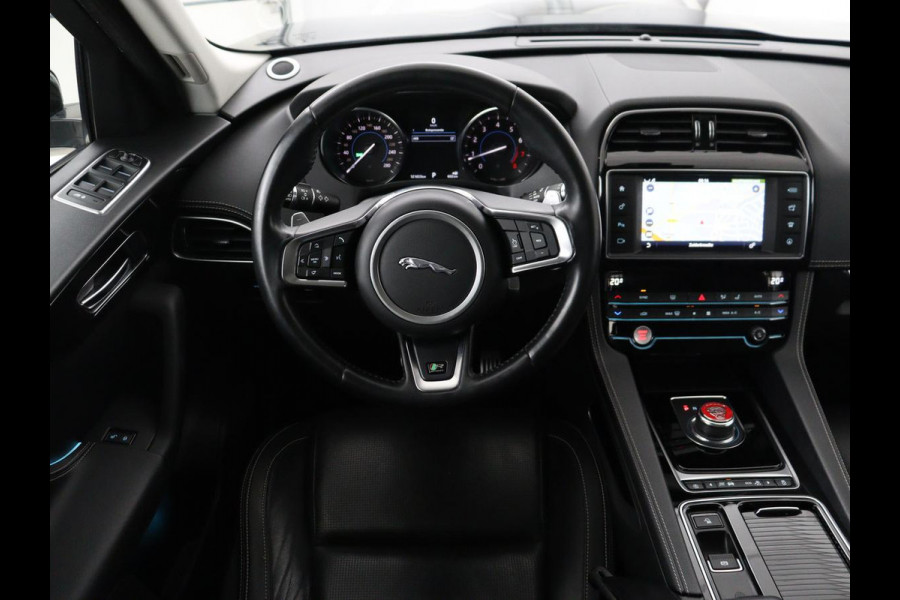 Jaguar F-Pace 2.0 R-Sport AWD 25t | Panoramadak | Leder | Stoelverwarming | Bi-Xenon | Camera | Navigatie | 20'' | Meridian Surround | Bluetooth | Cruise control | Parkeerhulp | Climate control