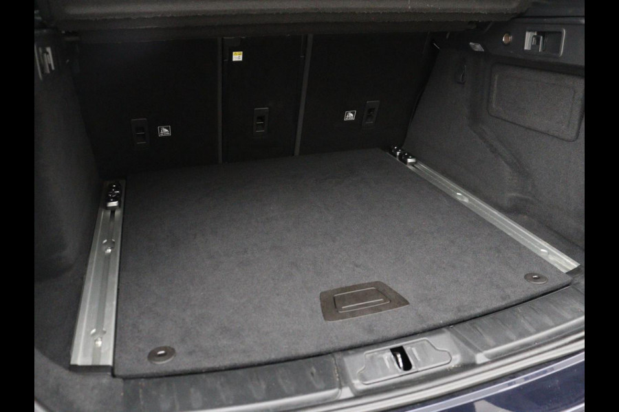 Jaguar F-Pace 2.0 R-Sport AWD 25t | Panoramadak | Leder | Stoelverwarming | Bi-Xenon | Camera | Navigatie | 20'' | Meridian Surround | Bluetooth | Cruise control | Parkeerhulp | Climate control