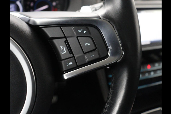 Jaguar F-Pace 2.0 R-Sport AWD 25t | Panoramadak | Leder | Stoelverwarming | Bi-Xenon | Camera | Navigatie | 20'' | Meridian Surround | Bluetooth | Cruise control | Parkeerhulp | Climate control