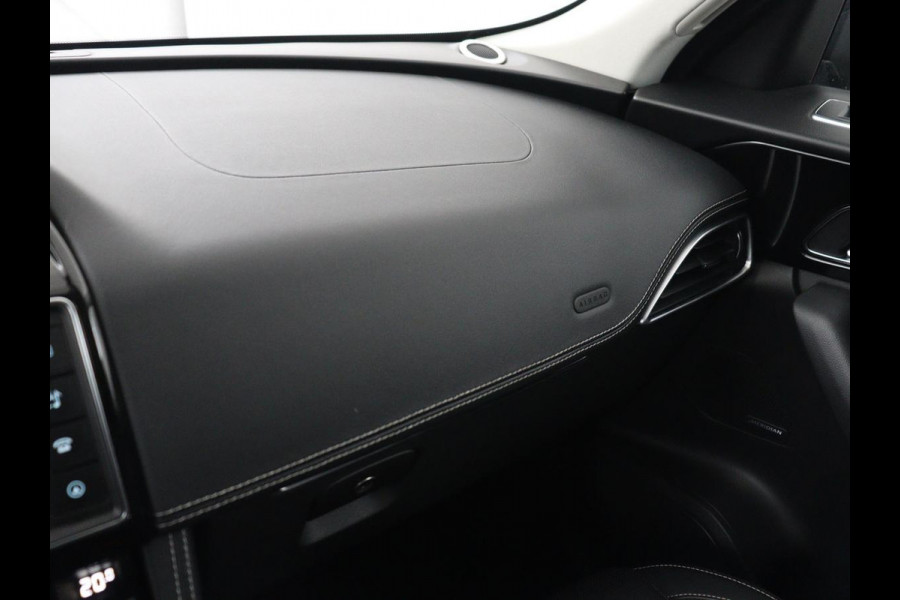 Jaguar F-Pace 2.0 R-Sport AWD 25t | Panoramadak | Leder | Stoelverwarming | Bi-Xenon | Camera | Navigatie | 20'' | Meridian Surround | Bluetooth | Cruise control | Parkeerhulp | Climate control