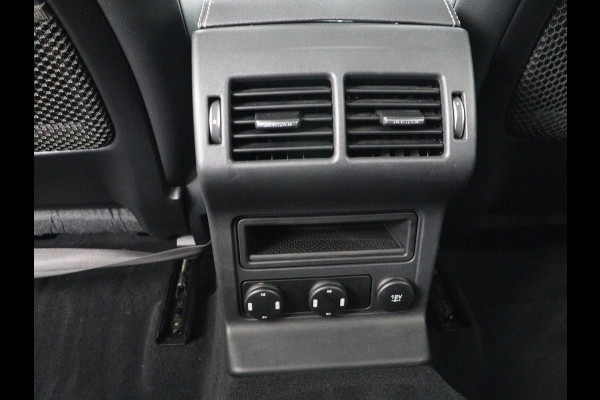 Jaguar F-Pace 2.0 R-Sport AWD 25t | Panoramadak | Leder | Stoelverwarming | Bi-Xenon | Camera | Navigatie | 20'' | Meridian Surround | Bluetooth | Cruise control | Parkeerhulp | Climate control