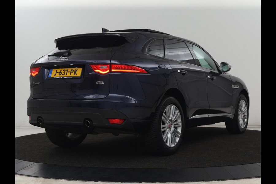 Jaguar F-Pace 2.0 R-Sport AWD 25t | Panoramadak | Leder | Stoelverwarming | Bi-Xenon | Camera | Navigatie | 20'' | Meridian Surround | Bluetooth | Cruise control | Parkeerhulp | Climate control