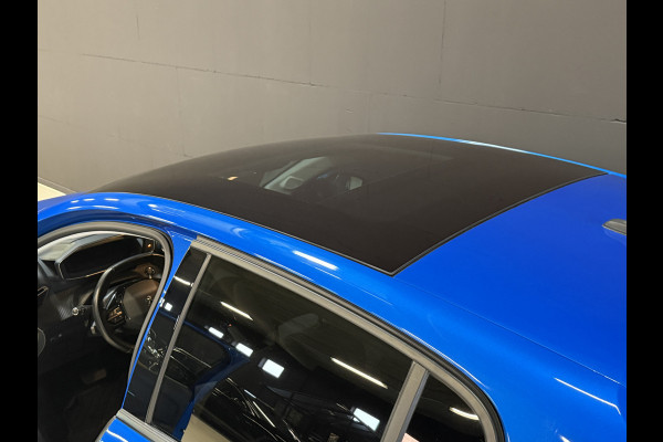 Peugeot e-208 EV Allure 50 kWh | Panoramadak | Camera | Apple Carplay | Draadloze lader