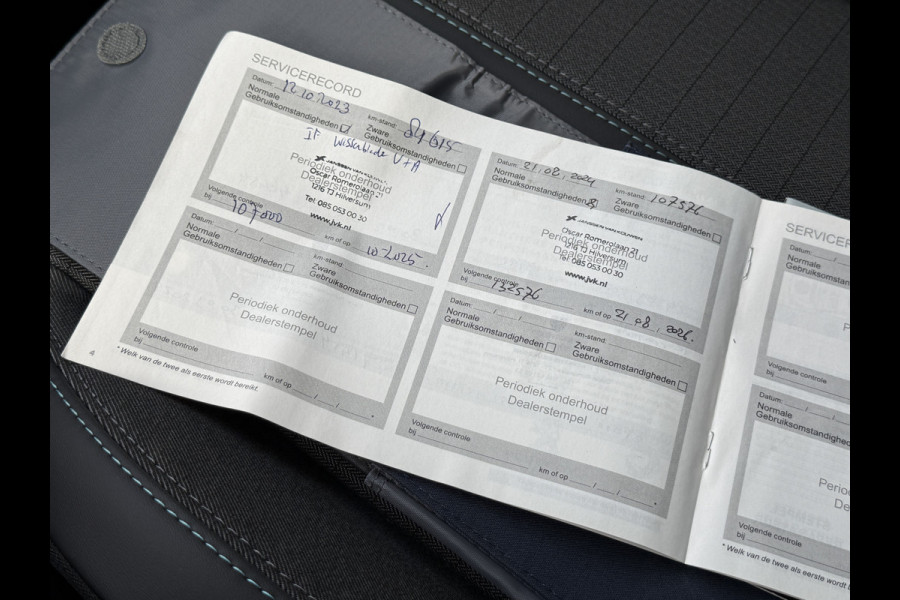 Peugeot e-208 EV Allure 50 kWh | Panoramadak | Camera | Apple Carplay | Draadloze lader