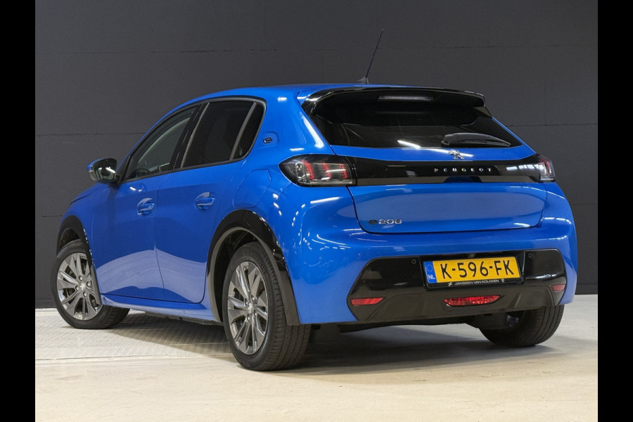 Peugeot e-208 EV Allure 50 kWh | Panoramadak | Camera | Apple Carplay | Draadloze lader