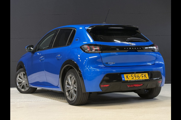 Peugeot e-208 EV Allure 50 kWh | Panoramadak | Camera | Apple Carplay | Draadloze lader