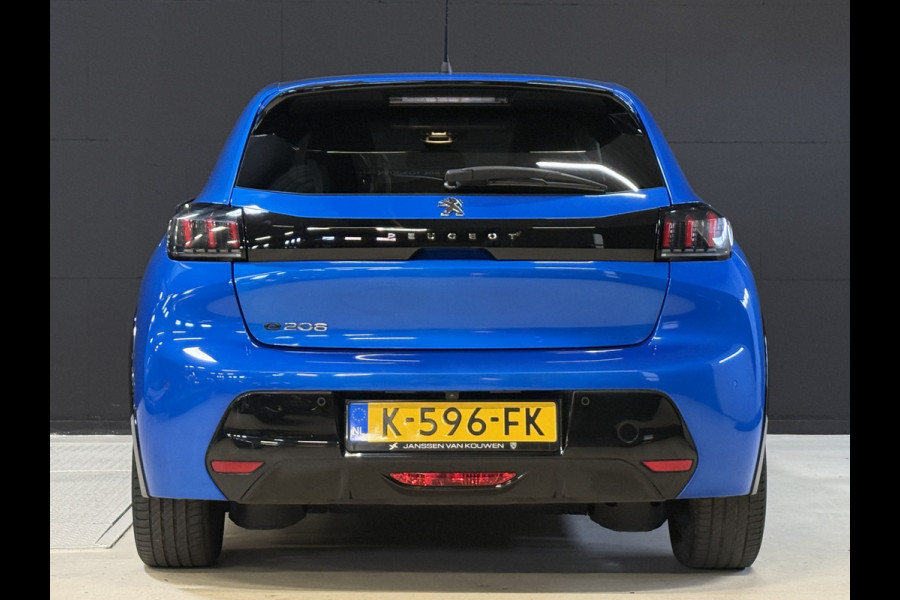 Peugeot e-208 EV Allure 50 kWh | Panoramadak | Camera | Apple Carplay | Draadloze lader