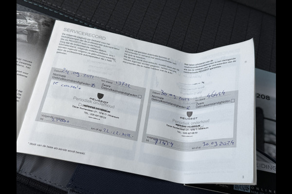 Peugeot e-208 EV Allure 50 kWh | Panoramadak | Camera | Apple Carplay | Draadloze lader