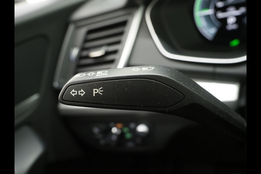 Audi Q5 Sportback 50 TFSI e Quattro | Panoramadak | Leder | HUD | Camera | Virtual | Keyless | Carplay
