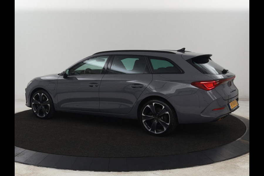 CUPRA Leon 1.4 eHybrid VZ | 245pk | Stoelverwarming | Carplay | Sfeerverlichting | Adaptive cruise | Navigatie | Full LED | Half leder | Stuurverwarming | Camera | Full LED | Keyless | PHEV | Plug In