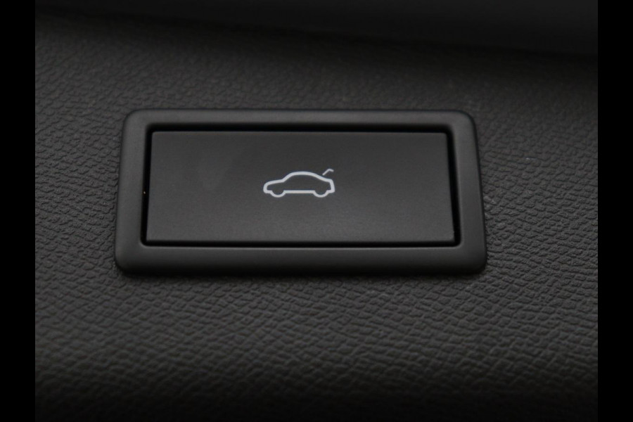 CUPRA Leon 1.4 eHybrid VZ | 245pk | Stoelverwarming | Carplay | Sfeerverlichting | Adaptive cruise | Navigatie | Full LED | Half leder | Stuurverwarming | Camera | Full LED | Keyless | PHEV | Plug In