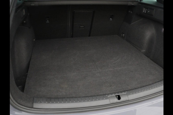 CUPRA Leon 1.4 eHybrid VZ | 245pk | Stoelverwarming | Carplay | Sfeerverlichting | Adaptive cruise | Navigatie | Full LED | Half leder | Stuurverwarming | Camera | Full LED | Keyless | PHEV | Plug In