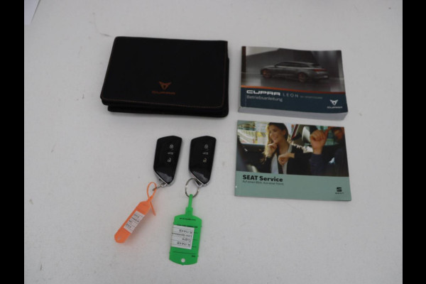 CUPRA Leon 1.4 eHybrid VZ | 245pk | Stoelverwarming | Carplay | Sfeerverlichting | Adaptive cruise | Navigatie | Full LED | Half leder | Stuurverwarming | Camera | Full LED | Keyless | PHEV | Plug In