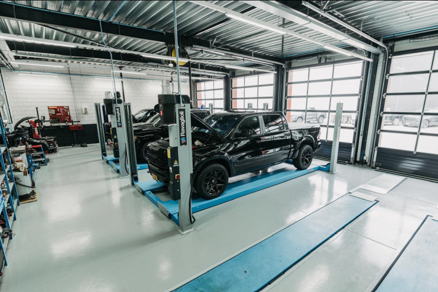 Dodge Ram V8 5.7 402PK | LARAMIE SPORT | Krachtige Hemi | Panorama Dak | 12' Scherm | LPG | Comfortabele Dubbele Cabine met Royale 5 Zitplaatsen | NIEUW EN BPM vrij | Nu Leverbaar uit Voorraad | Nr 2529 - 1277 |