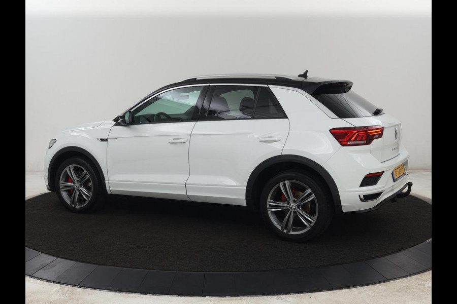 Volkswagen T-Roc 1.5 TSI Sport R Line | Trekhaak | Carplay | Full LED | Navigatie | Virtual Cockpit | Adaptive cruise | Parkeerhulp | 18'' | Climate control | Bluetooth | Getint glas