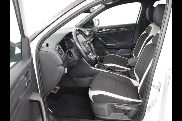 Volkswagen T-Roc 1.5 TSI Sport R Line | Trekhaak | Carplay | Full LED | Navigatie | Virtual Cockpit | Adaptive cruise | Parkeerhulp | 18'' | Climate control | Bluetooth | Getint glas