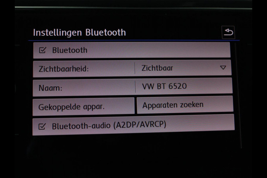 Volkswagen T-Roc 1.5 TSI Sport R Line | Trekhaak | Carplay | Full LED | Navigatie | Virtual Cockpit | Adaptive cruise | Parkeerhulp | 18'' | Climate control | Bluetooth | Getint glas