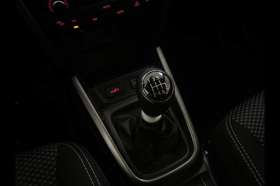 Suzuki Vitara 1.4 Boosterjet Select Smart Hybrid AIRCO NAVI CRUISE TREKHAAK ELEK RAMEN CENT VERG VELGEN NIEUWSTAAT