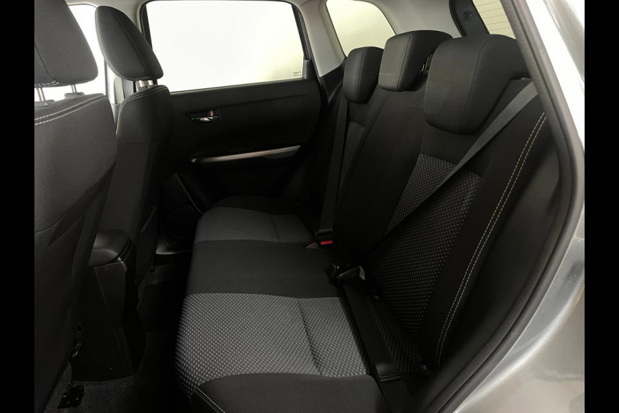 Suzuki Vitara 1.4 Boosterjet Select Smart Hybrid AIRCO NAVI CRUISE TREKHAAK ELEK RAMEN CENT VERG VELGEN NIEUWSTAAT