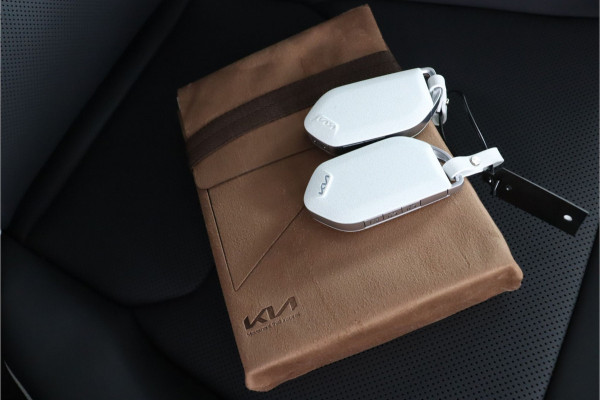 Kia EV5 - GT-Line Business Edition 81.4 kWh - Panoramadak met schuif-/kantelfunctie - Stoel-/Stuurverwarming - Apple Carplay/Android Auto - Elektrische Achterklep - Fabrieksgarantie tot 2033