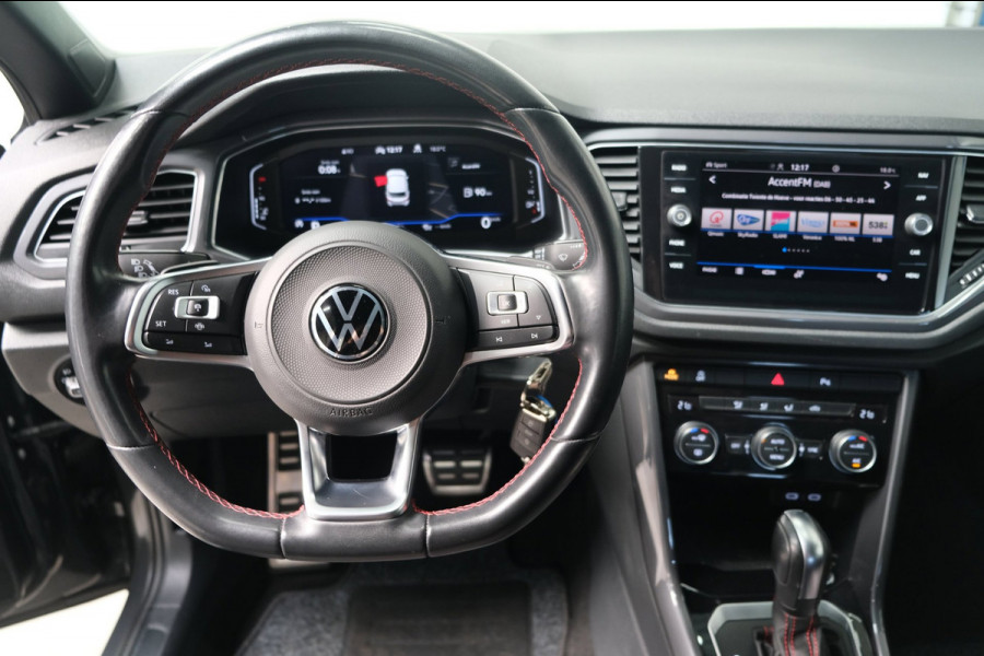 Volkswagen T-Roc 1.5 TSI Sport Business R-Line Automaat - N.A.P. Airco, Cruise, Virtual Display, Carplay.