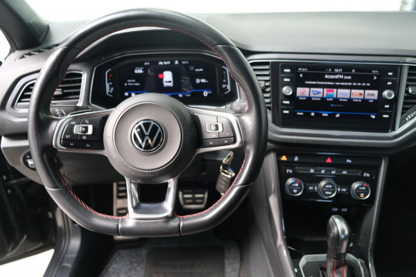 Volkswagen T-Roc 1.5 TSI Sport Business R-Line Automaat - N.A.P. Airco, Cruise, Virtual Display, Carplay.