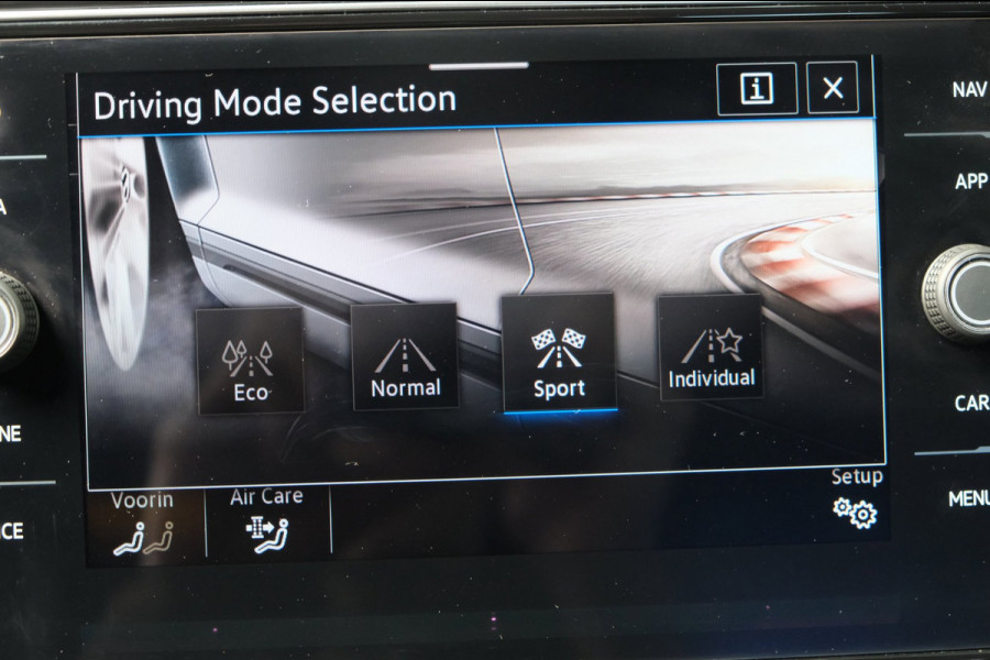 Volkswagen T-Roc 1.5 TSI Sport Business R-Line Automaat - N.A.P. Airco, Cruise, Virtual Display, Carplay.