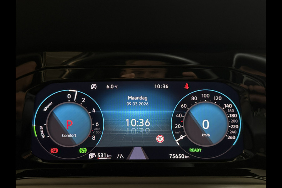 Volkswagen Golf 1.4 eHybrid 204PK DSG STYLE CAMERA/NAVI/STUURVERW.