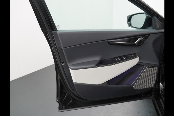 Kia Ev6 GT-Line Business Edition 84 kWh - Stoelverwarming/Ventilatie - GT-Line Design - Led Matrix koplampen - Elektrisch verstelbare voorstoelen met geheugen - Elektrische achterklep - Draadloos Apple Carplay/Android Auto - Fabrieksgarantie tot 10-2033