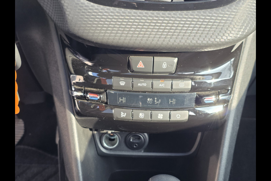 Peugeot 2008 1.2 PureTech Allure Automaat – Panoramadak – Camera – Half-leder