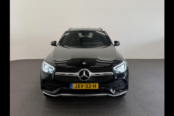 Mercedes-Benz GLC 300e 4MATIC Automaat PHEV AMG Line | Navigatie | Cruise Control | Parkeersensoren | Stoelverwarming | Panorama dak | Matrix LED-koplampen | Virtual Cockpit | Surround-systeem Burmester | Inductielader