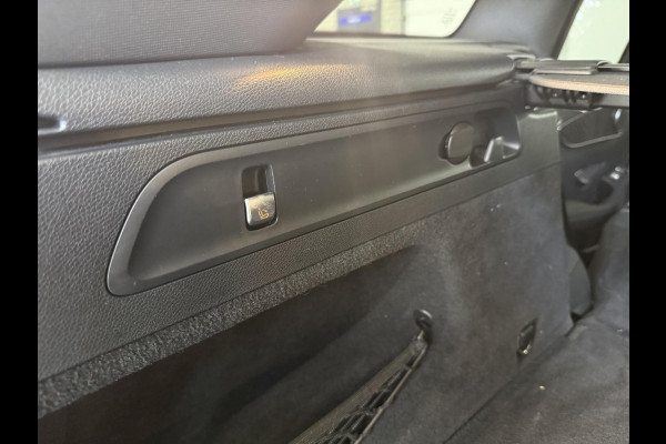 Mercedes-Benz GLC 300e 4MATIC Automaat PHEV AMG Line | Navigatie | Cruise Control | Parkeersensoren | Stoelverwarming | Panorama dak | Matrix LED-koplampen | Virtual Cockpit | Surround-systeem Burmester | Inductielader