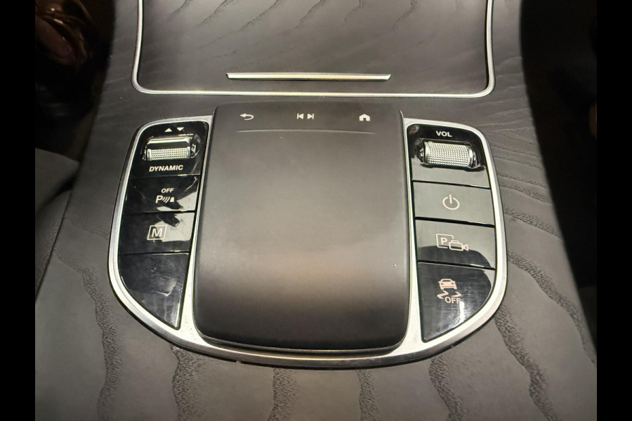 Mercedes-Benz GLC 300e 4MATIC Automaat PHEV AMG Line | Navigatie | Cruise Control | Parkeersensoren | Stoelverwarming | Panorama dak | Matrix LED-koplampen | Virtual Cockpit | Surround-systeem Burmester | Inductielader
